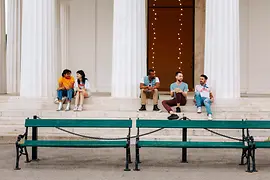 Gay and lesbian friends in front of the Theseus Temple in the Volksgarten 