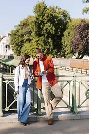 People with Vienna city guide