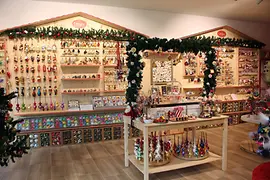 Edelglas Glasmanufaktur store from the inside