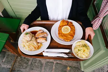 Wiener Schnitzel, Heuriger Kierlinger, Nussdorf