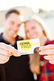 Couple with the Vienna pass